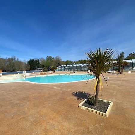 Vue Sur Le Lac, Cadre Verdoyant, Camping 4 Etoiles Aureilhan  Bagian luar foto